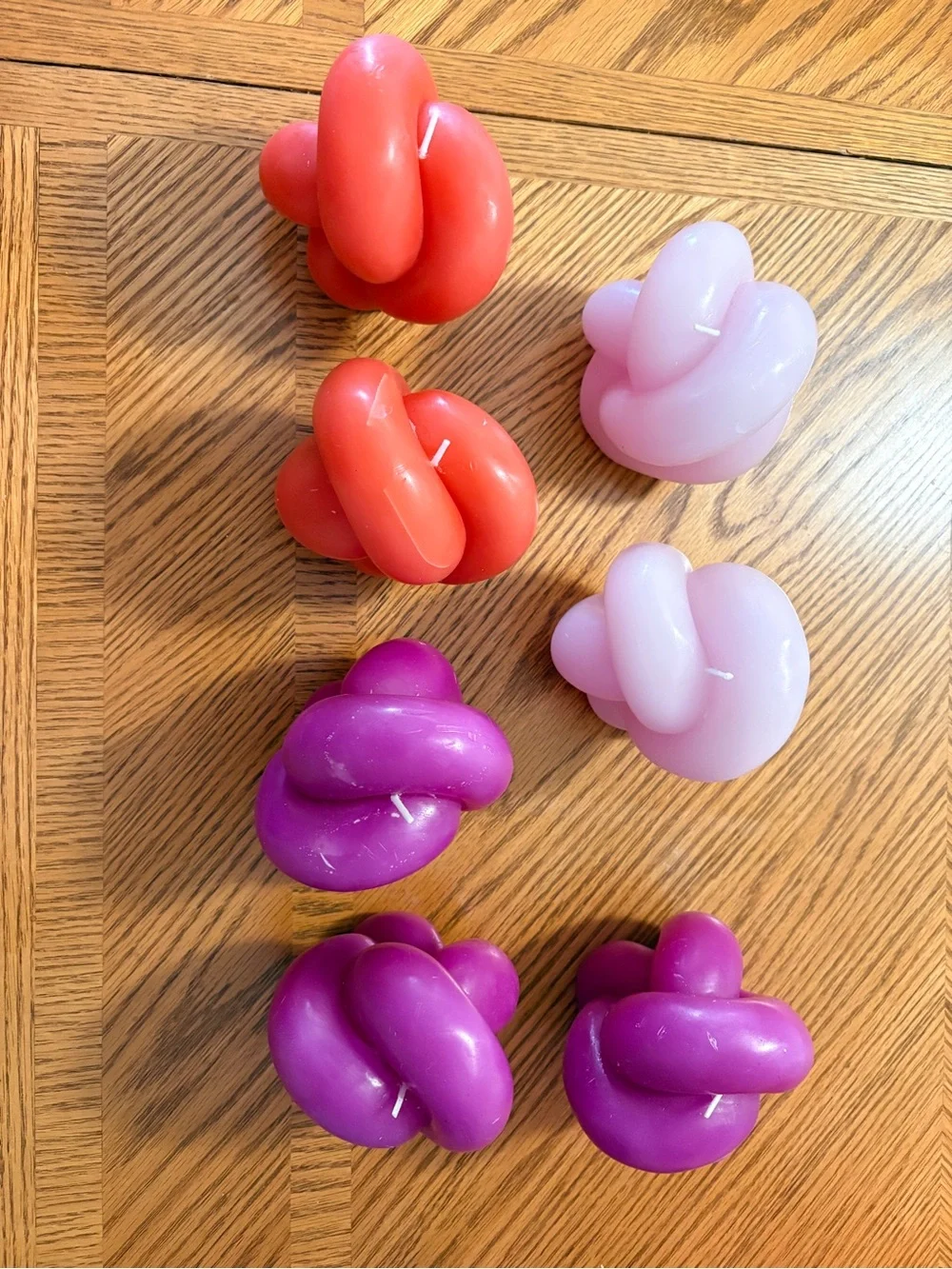 Knot Ball Sculpted Scented Candles - Pink, Purple, Coral